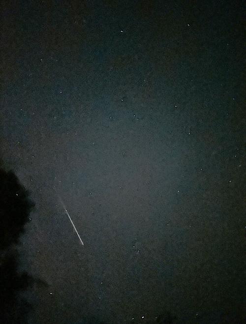 流星雨成因(流星雨到底是怎么回事)