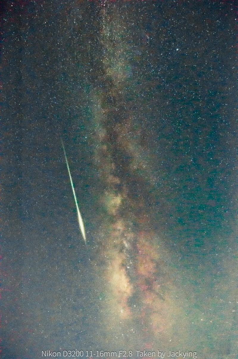 流星雨成因(流星雨到底是怎么回事)